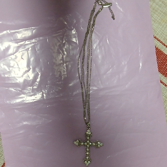 NY Collection Jewelry - Elegant Silver Cross Pendant Necklace
